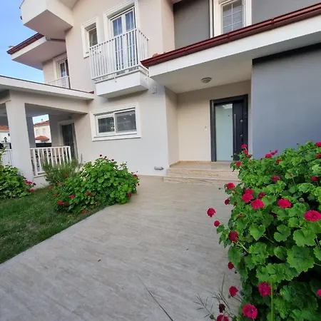Capital Royal Dalyan ヴィラ *
